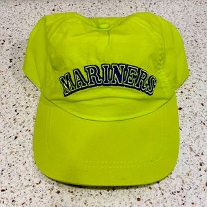 Mariners ball cap. ⚾️